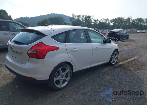 2012 Ford Focus Titanium из США, поврежденный, VIN 1FAHP3N28CL308942